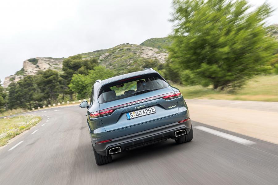  Porsche Cayenne E-Hybrid (PO536) 2018 года  (WW) (фото 36 из 85)